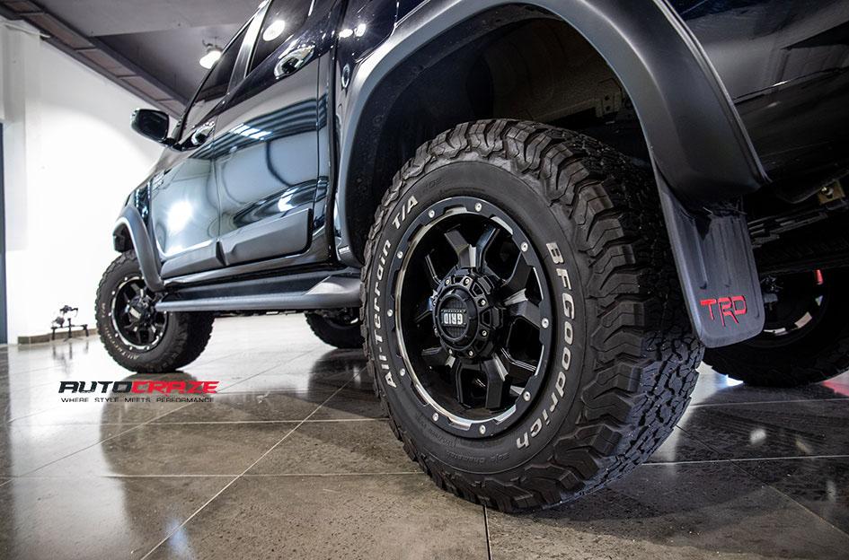 TOYOTA HILUX N80 4WD GD07 MATTE BLACK MILLED